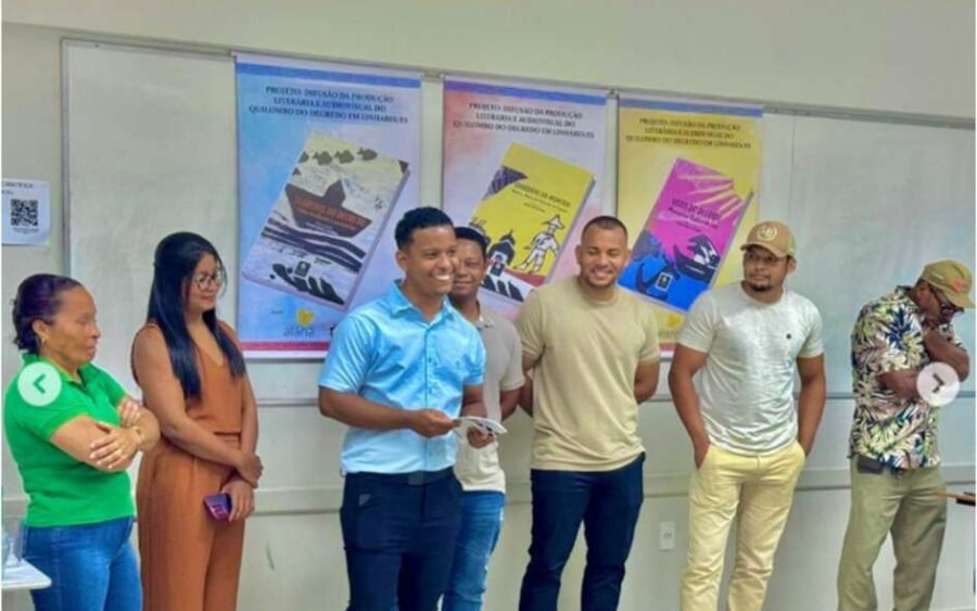 Equipe do Coletivo do Degredo em escola de Linhares/ES
